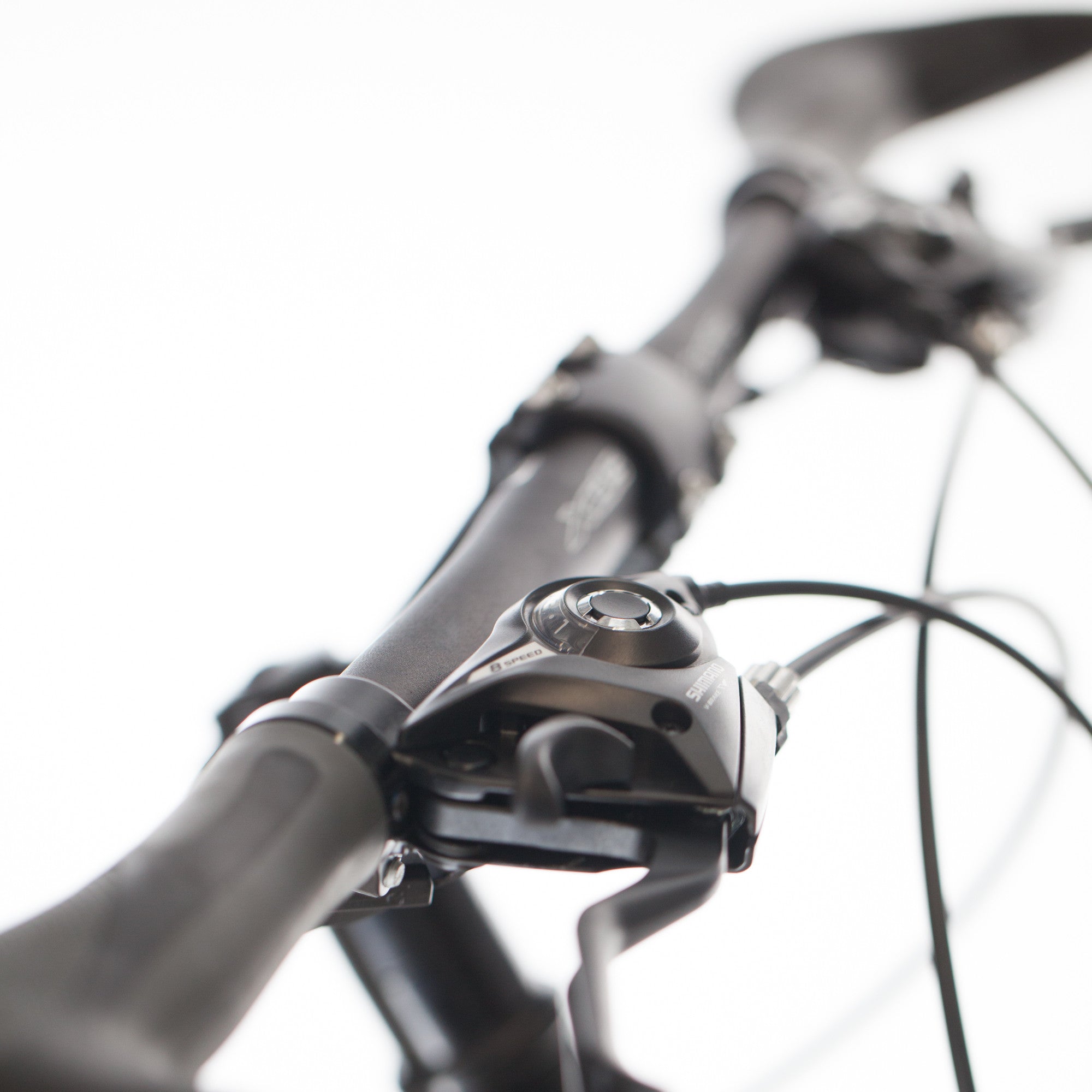 XDSBIKE Cross300 24sp Comfort Hybrid Bike // Jet Black