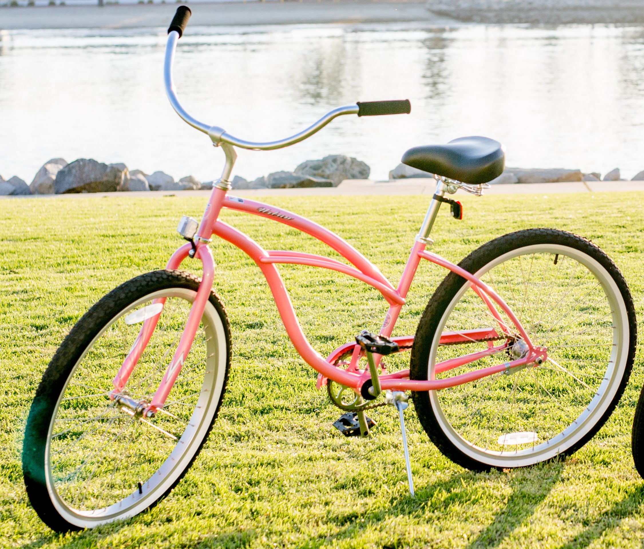 pink-beach-cruiser-bike-women