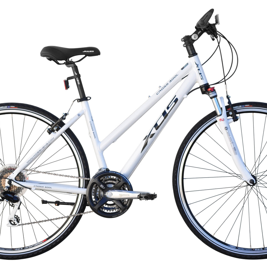 fully crossbike XDSBIKE Cross 300 24sp 700C Step-Through Comfort Hybrid Bike // Arctic White